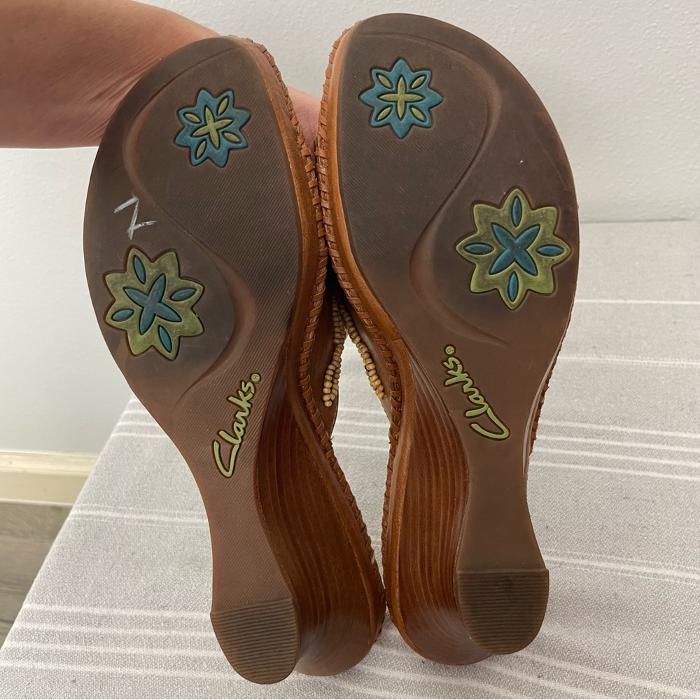 Clarks Artisan Empress Beaded Leather Wedge Sandals | Tan | Size 8 - Picture 11 of 12